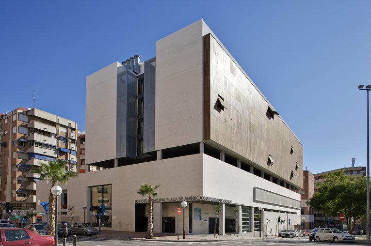 Reclamamos una red pública de centros de día para Alicante