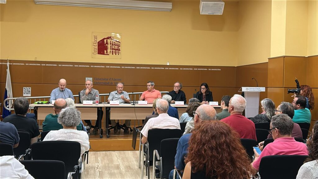 Periodismo y movimiento vecinal, juntos para dar voz a Alicante